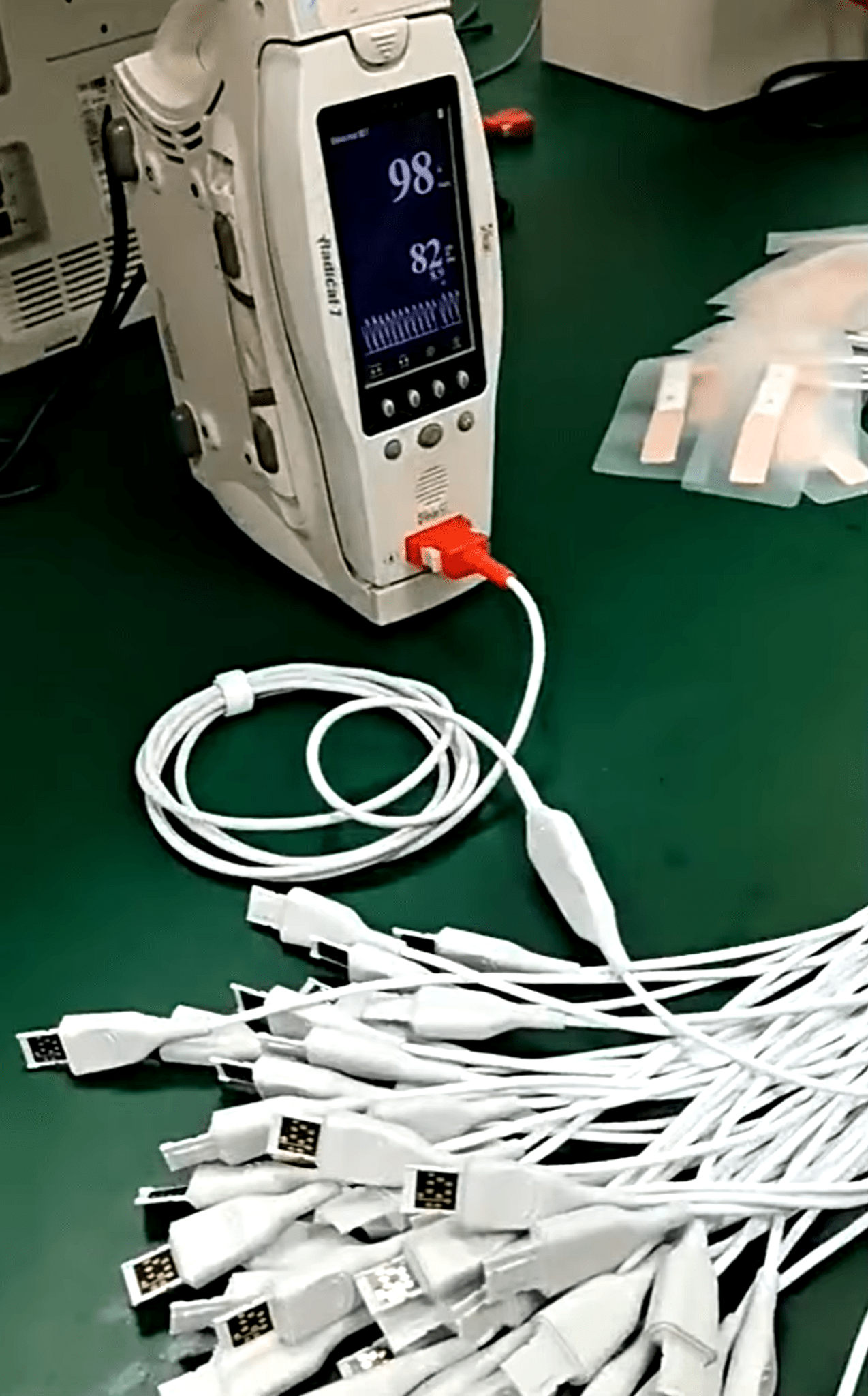 Sensor SpO2 Reutilizable Compatible Monitor Radical - 7 con Tecnología Masimo – RD Set DCI 8 Pines - Delcantomedical